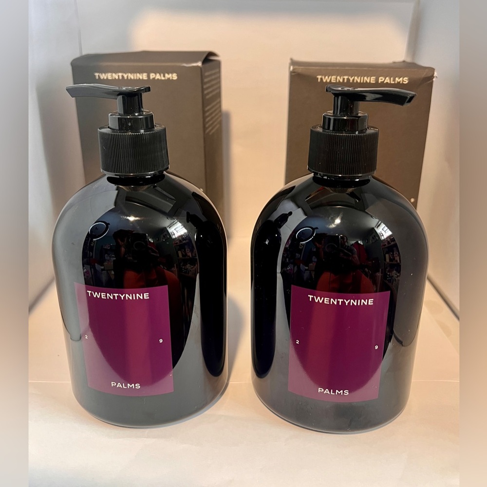 TWENTYNINE PALMS DESERT TUMBLEWEED CLEANSING SHAMPOO AND SOFTEN CONDITIONER.